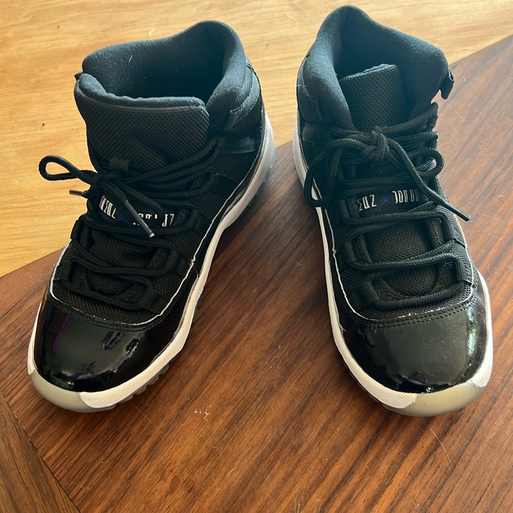 Jordan kids basketball shoes